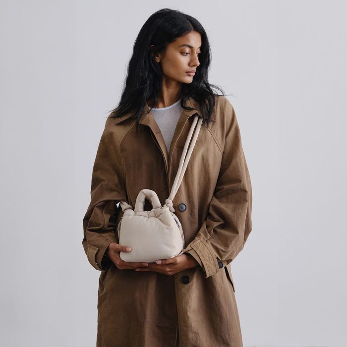 Buy the Ölend Micro Ona Soft Bag in Sand | Free UK Delivery