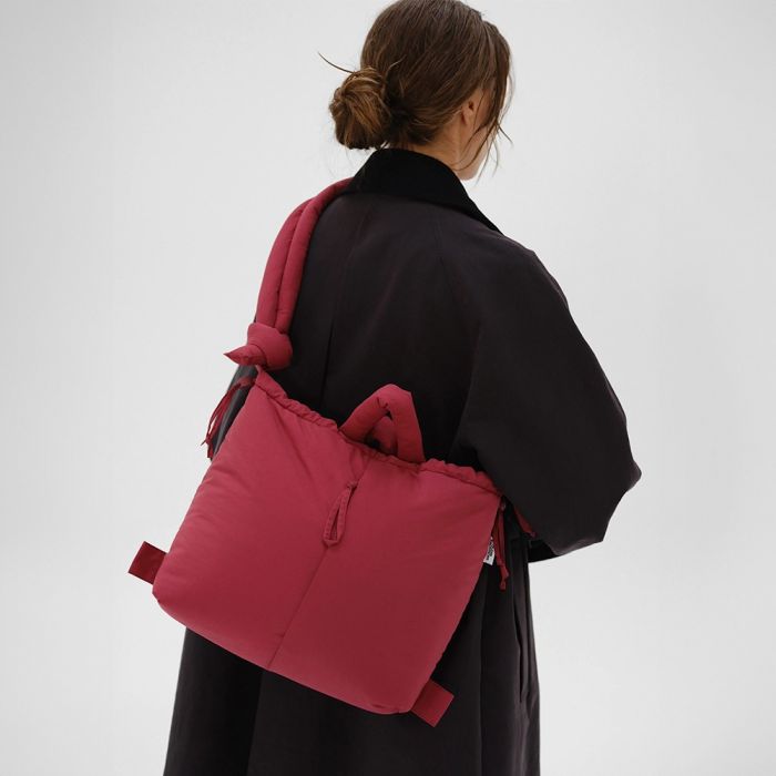 Buy the Ölend Ona Soft Bag Cherry Red | Free UK Delivery
