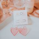Aloë Acrylic Pink Heart Hoop Earrings