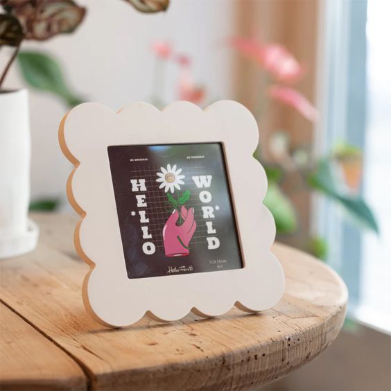 Helio Ferretti Petal Photo Frame 10x10cm - White