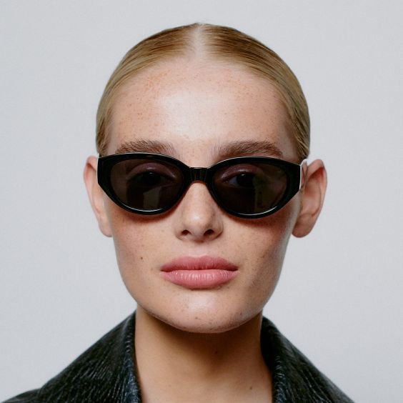 A Kjaerbede Winnie Sunglasses - Black