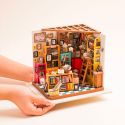 Rolife Sam's Study DIY Miniature House Kit