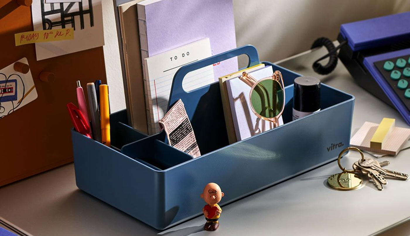 Vitra RE Toolbox in dark blue.